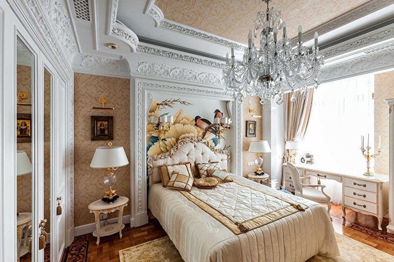 Полиуретановый молдинг в спальню