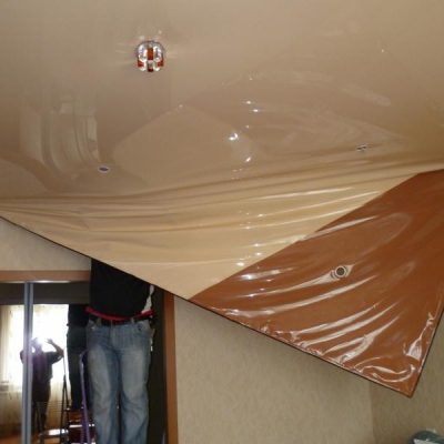 Отвод воды с натяжного потолка
